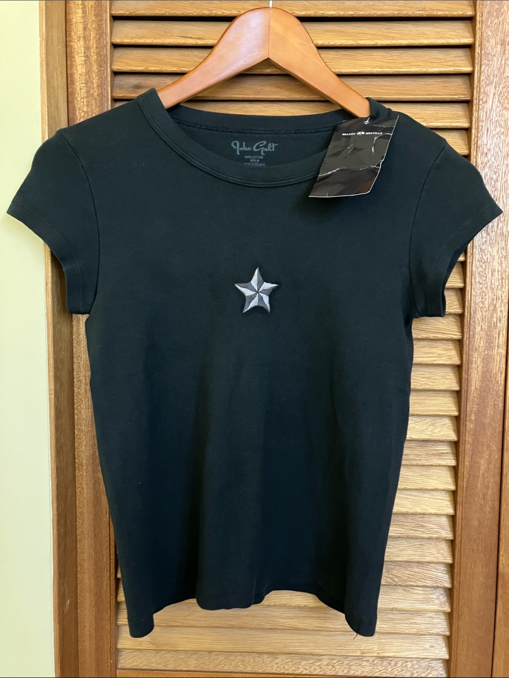 NWT Brandy Melville Y2K Black Short-Sleeve Tee with Embroidered Star